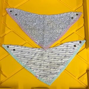 Vineyard Vines X Target collab Kids Whale Print Bandana Bib Set - Blue and Pink